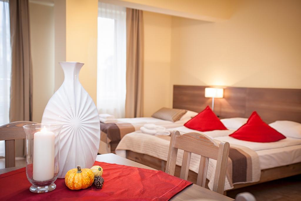 Planeta Hotel ミエルノ エクステリア 写真